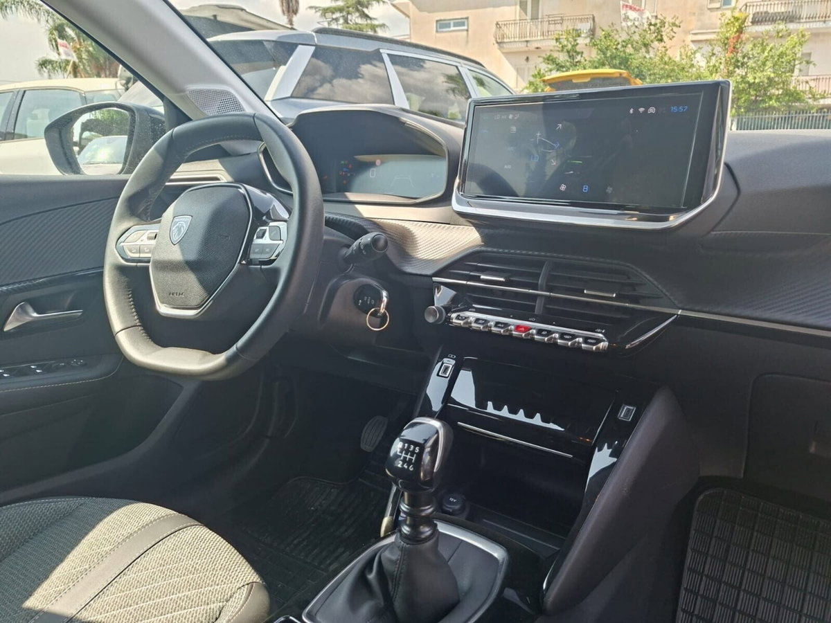 Peugeot 208 PureTech 100 Stop&Start 5 porte Allure (8)