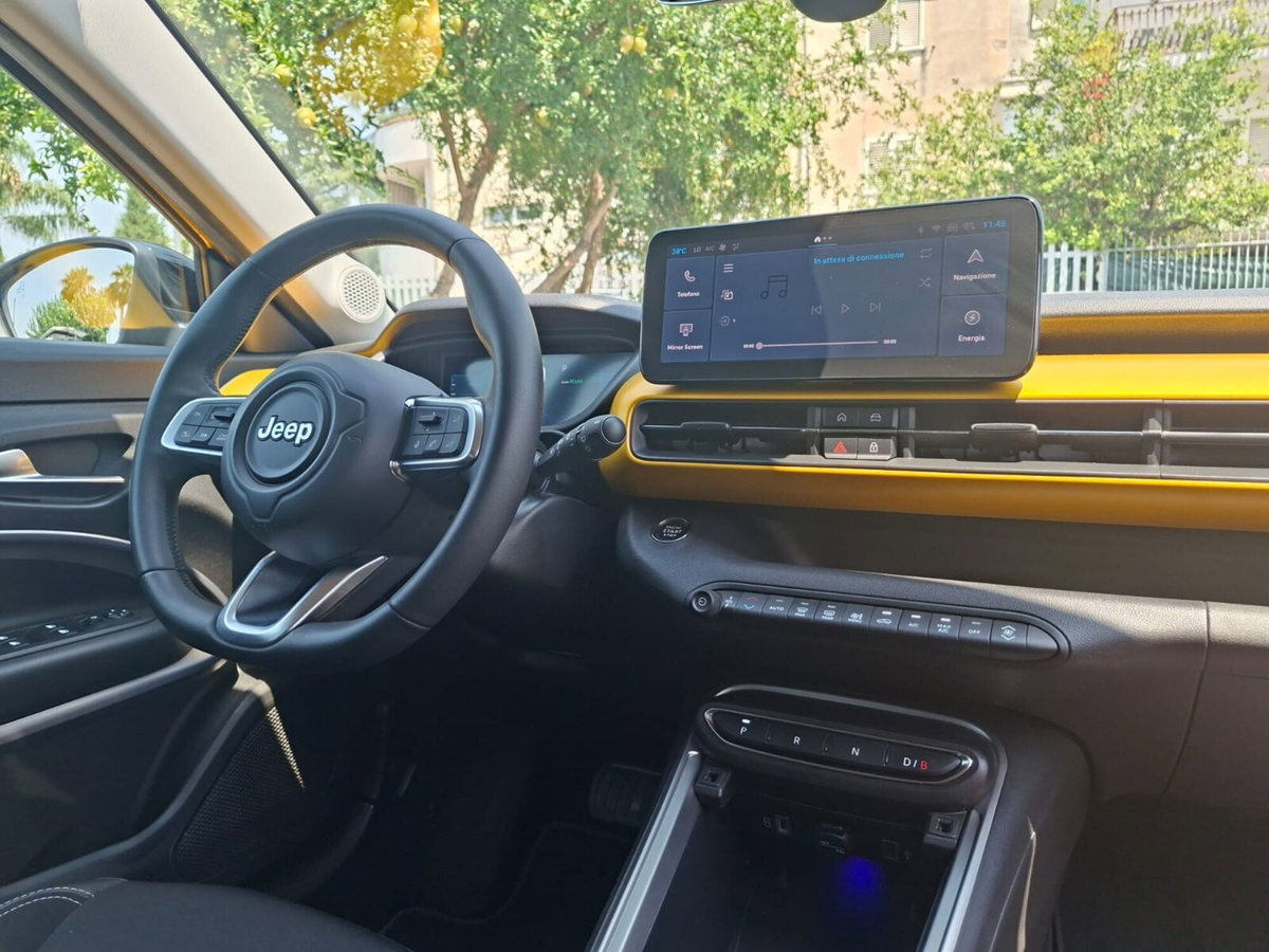 Jeep Avenger full-electric Summit fwd 156cv auto (8)