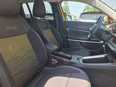 Jeep Avenger full-electric Summit fwd 156cv auto (9)