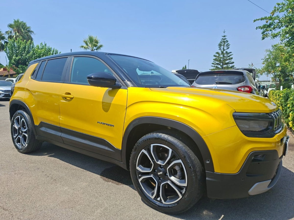 Jeep Avenger full-electric Summit fwd 156cv auto (13)