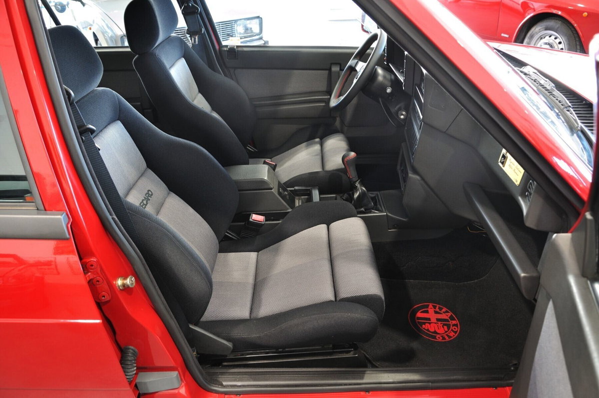 Alfa Romeo 75 2.0i Twin Spark A.S.N. (12)