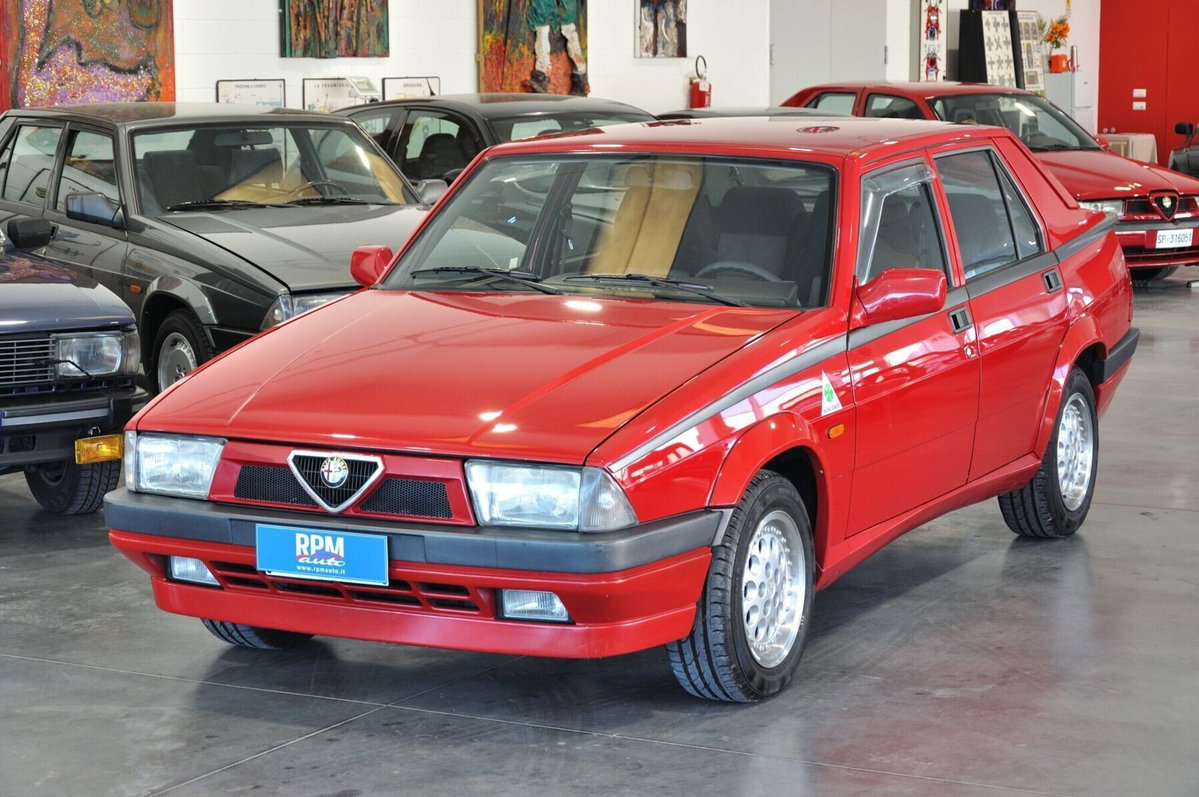 Alfa Romeo 75 2.0i Twin Spark A.S.N. (6)