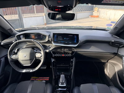 Peugeot 2008 PureTech 130 S&S EAT8 GT Pack (14)