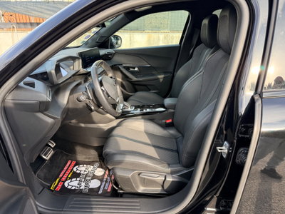 Peugeot 2008 PureTech 130 S&S EAT8 GT Pack (7)