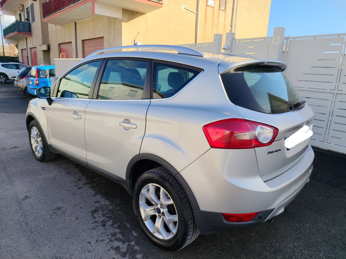 Ford Kuga 2.0 TDCi 136 CV 4WD DPF (2)