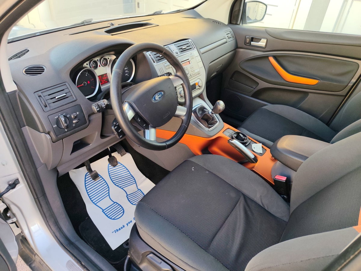 Ford Kuga 2.0 TDCi 136 CV 4WD DPF (5)