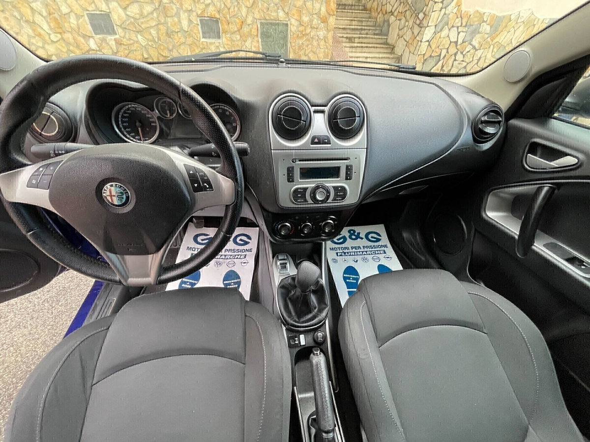 Alfa Romeo MiTo 1.4 78 CV Distinctive Sport Pack (11)