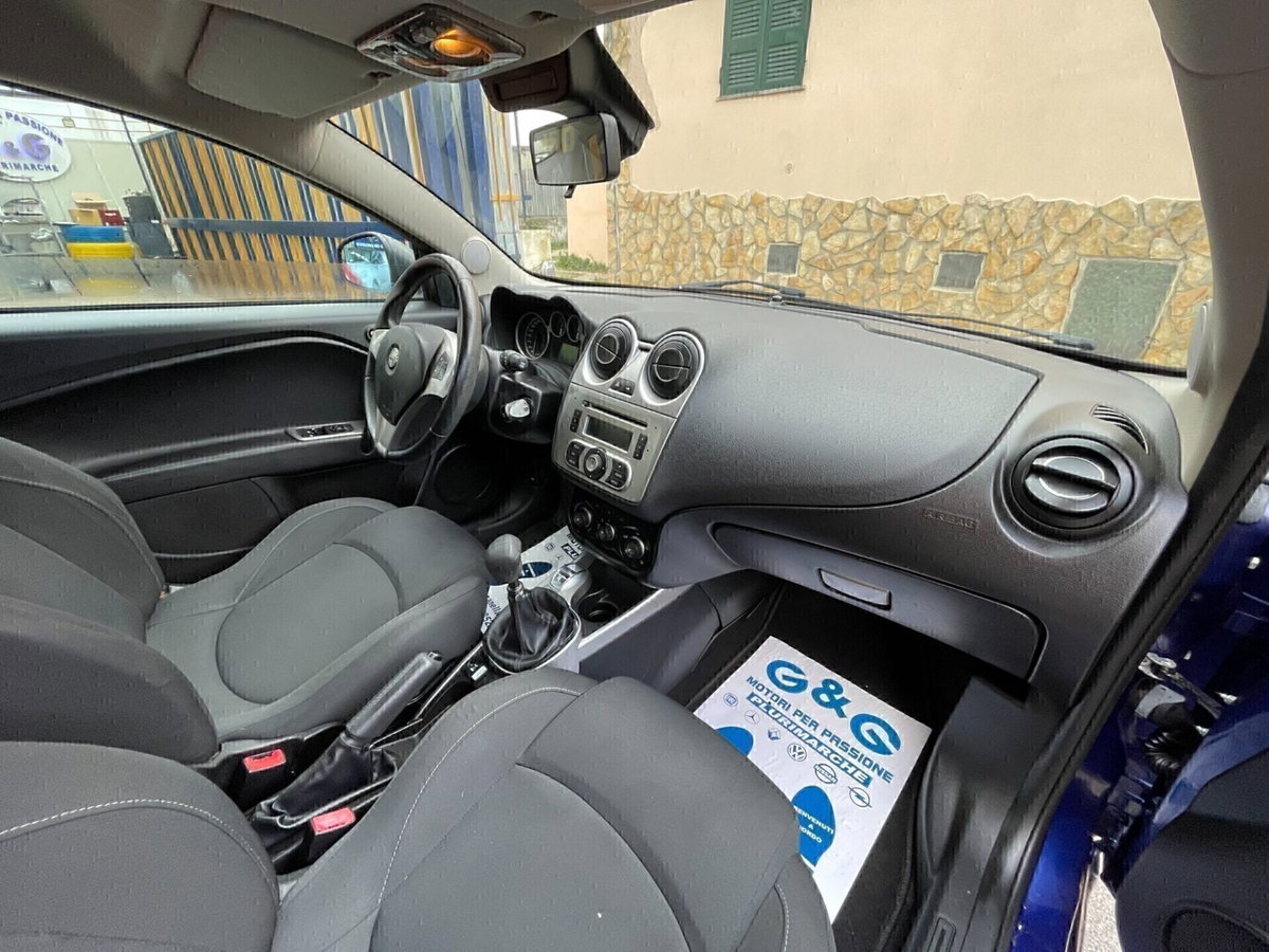 Alfa Romeo MiTo 1.4 78 CV Distinctive Sport Pack (15)