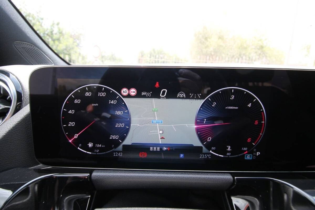 Mercedes-Benz GLA SUV 200 d AMG Line Advanced Plus 4matic auto (12)