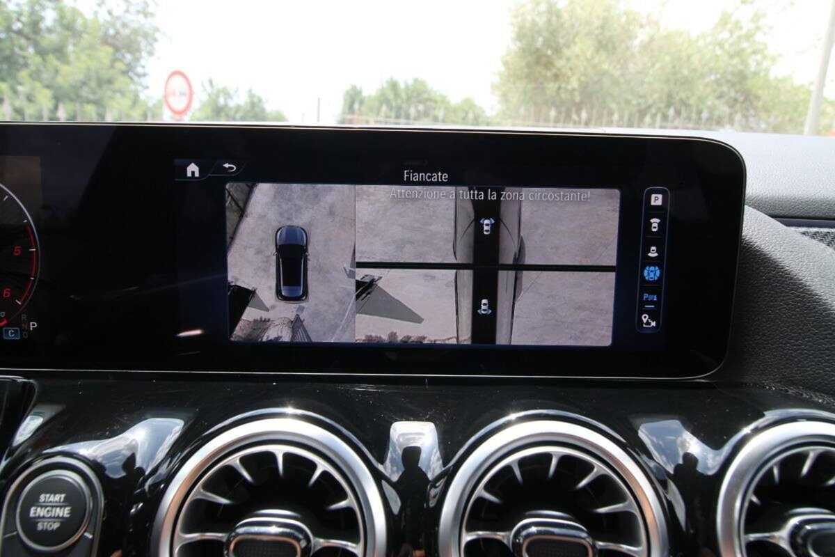Mercedes-Benz GLA SUV 200 d AMG Line Advanced Plus 4matic auto (14)