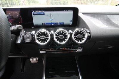 Mercedes-Benz GLA SUV 200 d AMG Line Advanced Plus 4matic auto (16)
