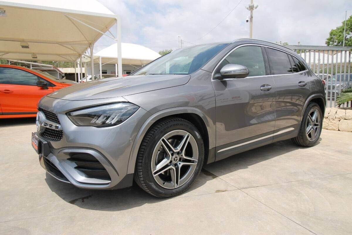 Mercedes-Benz GLA SUV 200 d AMG Line Advanced Plus 4matic auto (3)