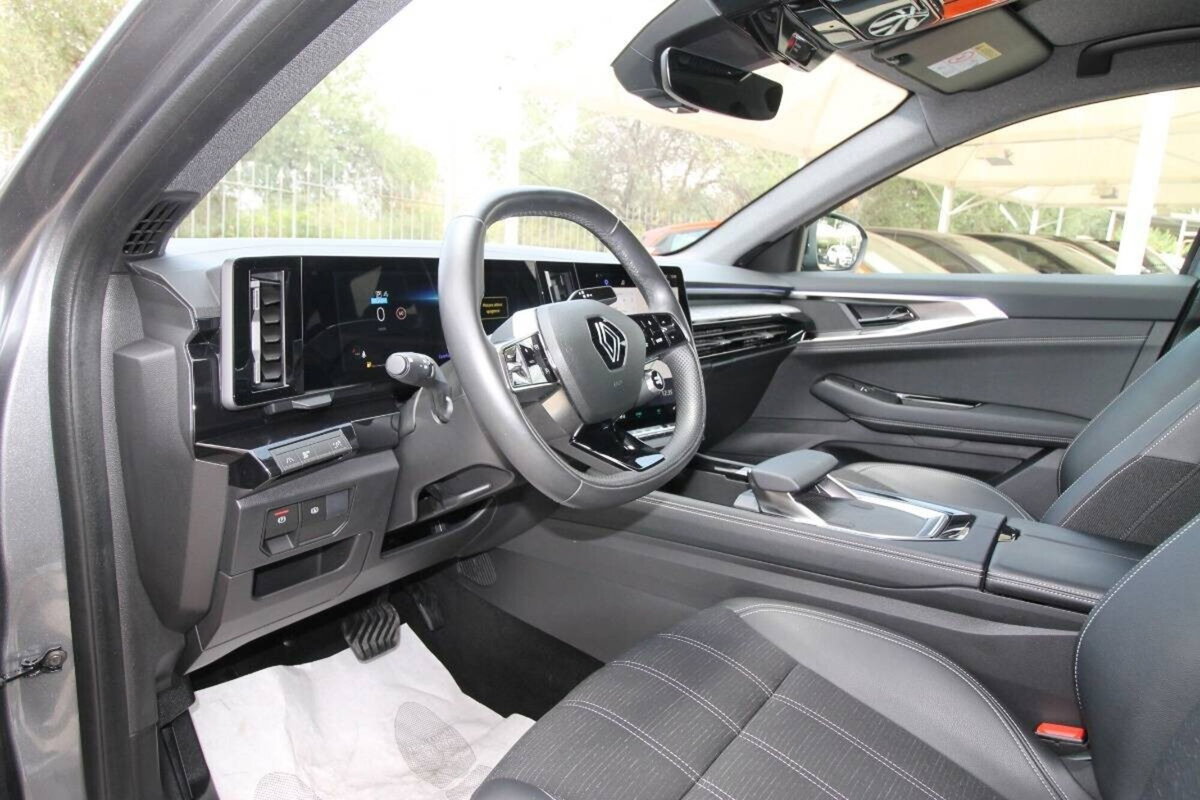 Renault Austral 1.2 full hybrid Techno 200cv auto (17)