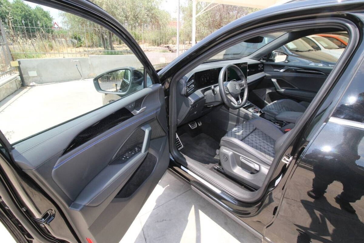 Volkswagen Tiguan 2.0 tdi Edition 20 150cv dsg (16)