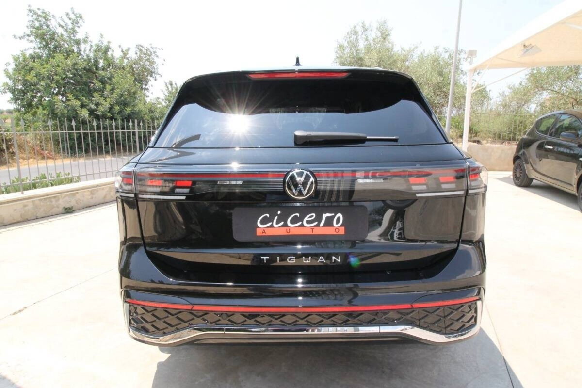 Volkswagen Tiguan 2.0 tdi Edition 20 150cv dsg (5)