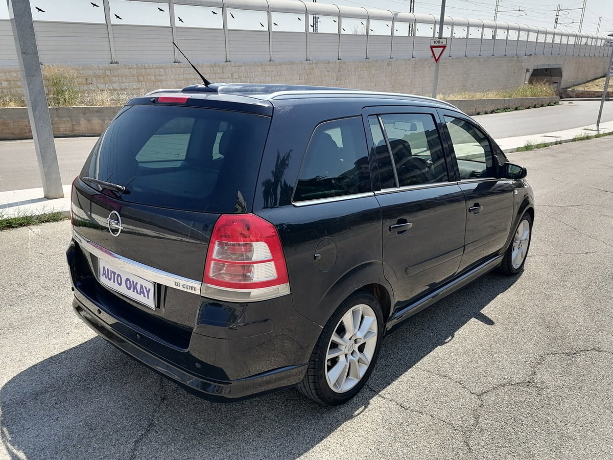 Opel Zafira 1.9 16V CDTI 150CV aut. Cosmo (4)
