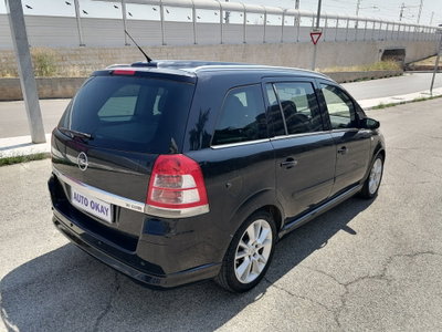 Opel Zafira 1.9 16V CDTI 150CV aut. Cosmo (4)