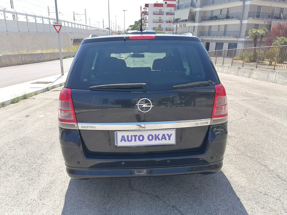 Opel Zafira 1.9 16V CDTI 150CV aut. Cosmo (5)