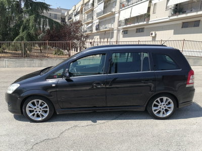 Opel Zafira 1.9 16V CDTI 150CV aut. Cosmo (7)