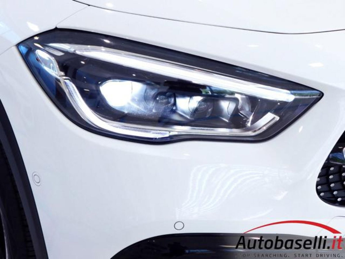 Mercedes-Benz GLA SUV 200 d Automatic Premium (9)