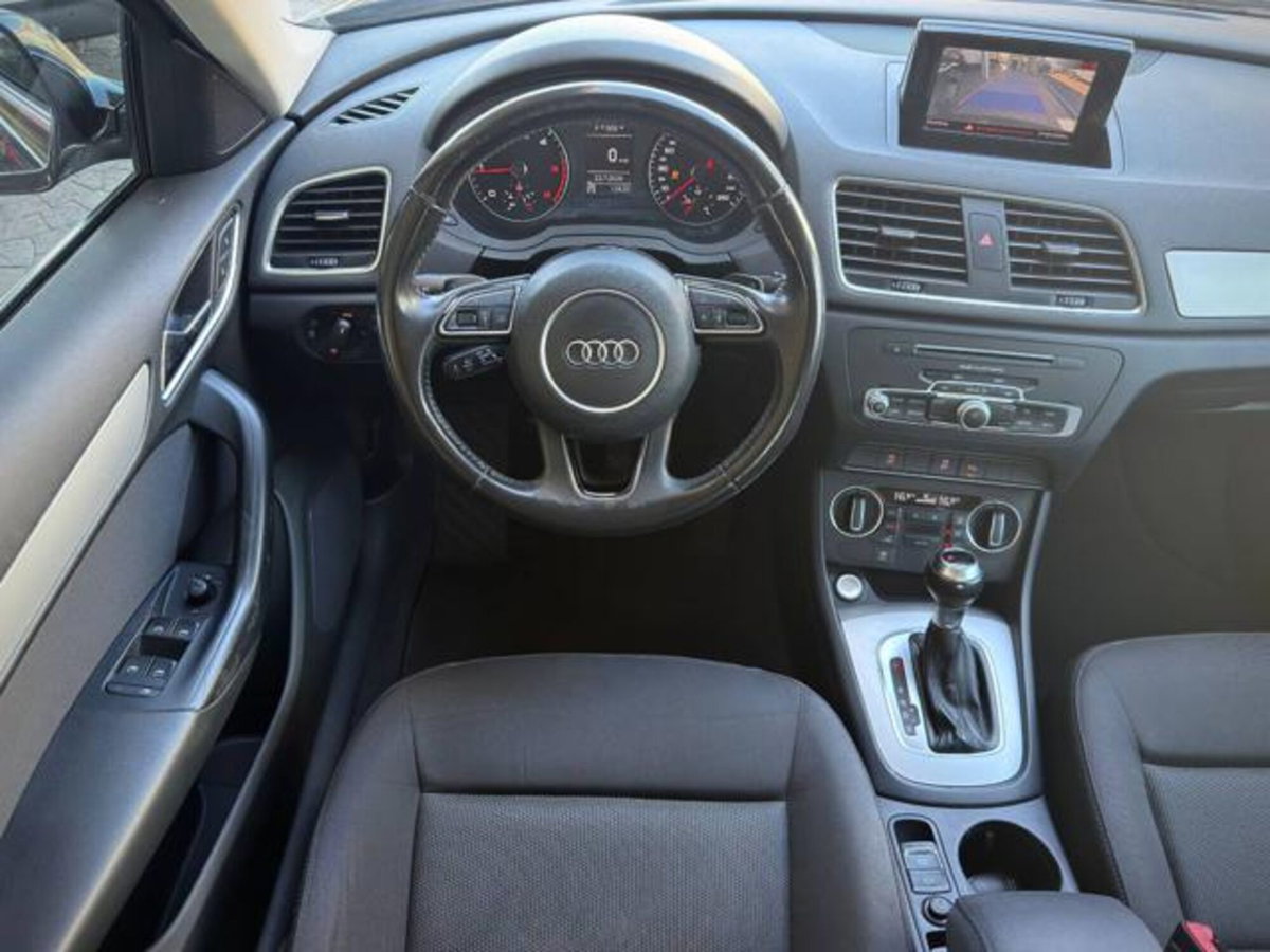 Audi Q3 2.0 TDI 150 CV S tronic S line Edition (16)