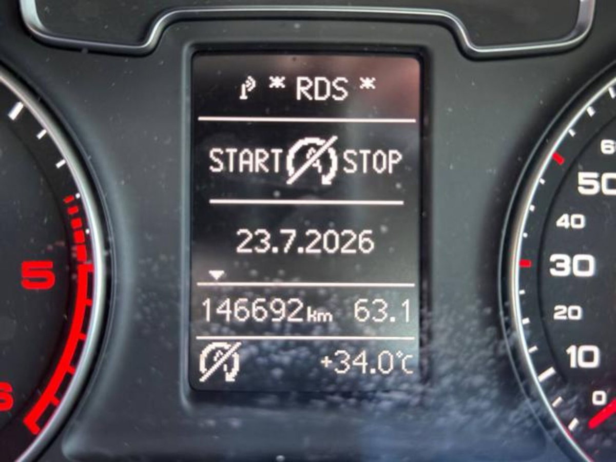 Audi Q3 2.0 TDI 150 CV S tronic S line Edition (18)