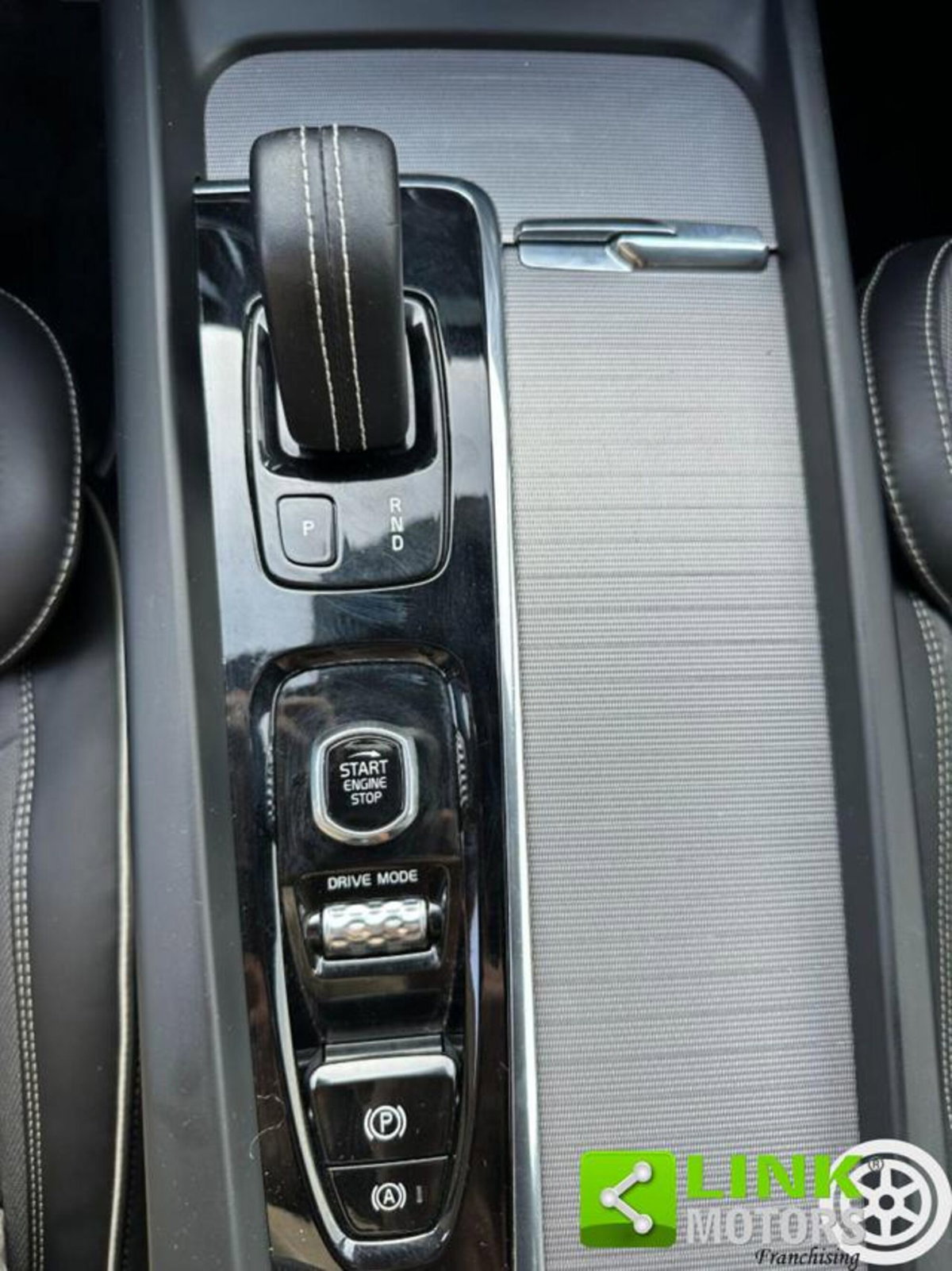 Volvo XC60 B4 Geartronic R-design (13)