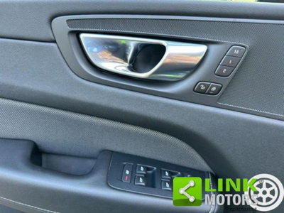 Volvo XC60 B4 Geartronic R-design (16)