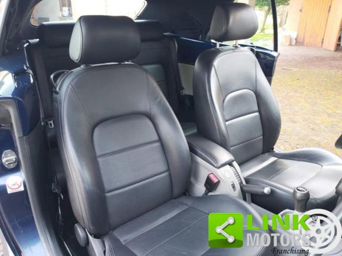 Volkswagen New Beetle Cabrio TDI 101CV (11)