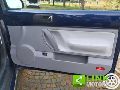 Volkswagen New Beetle Cabrio TDI 101CV (12)
