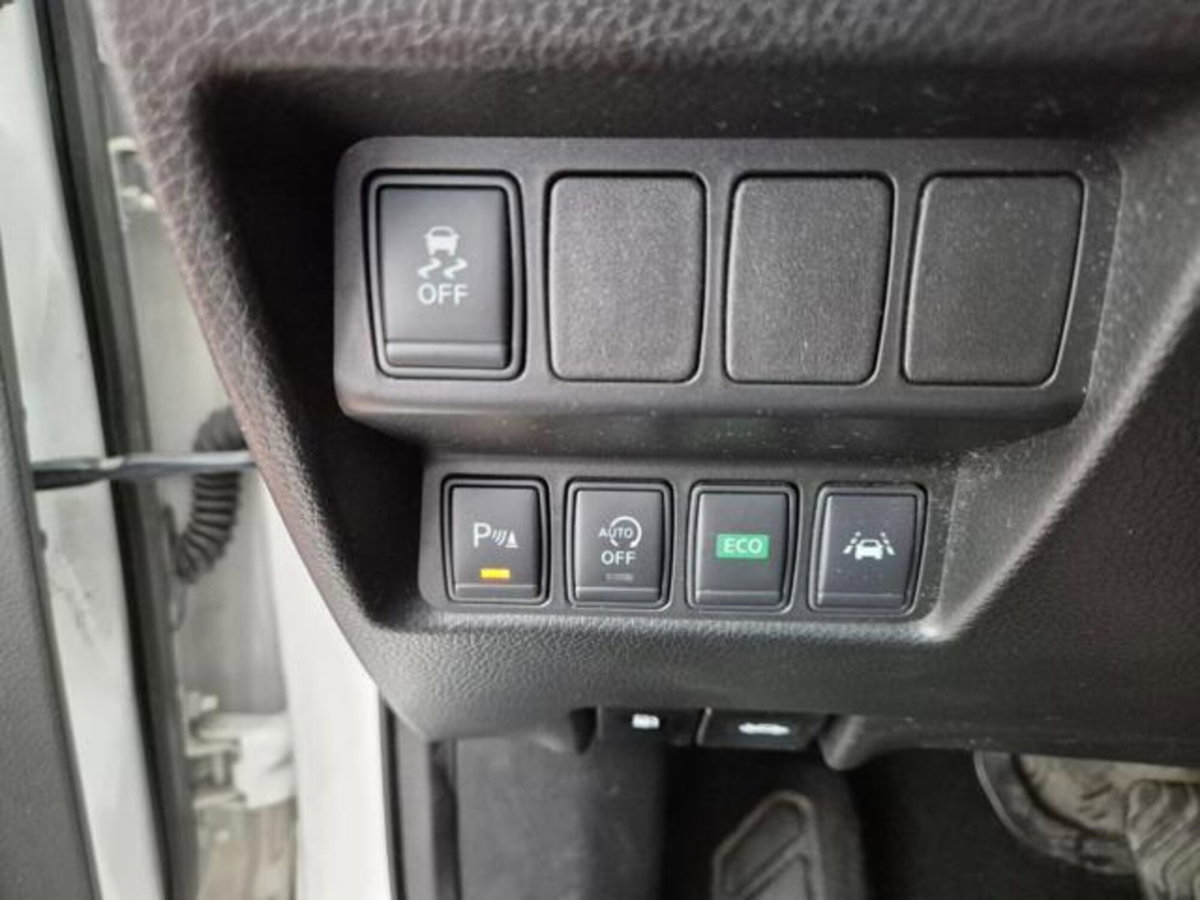 Nissan Qashqai 1.6 DIG-T Tekna (18)