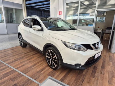 Nissan Qashqai 1.6 DIG-T Tekna (3)