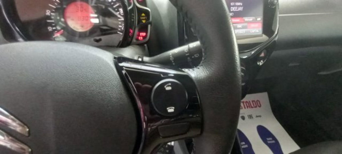 Citroen C1 C1 VTi 72 5 porte Shine (11)