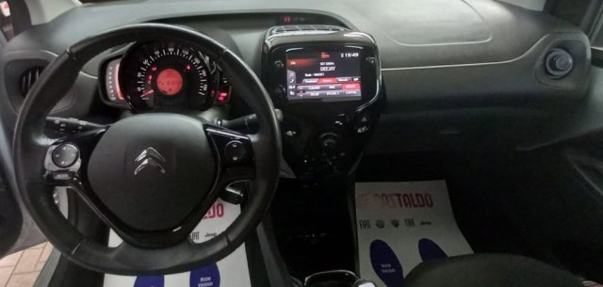 Citroen C1 C1 VTi 72 5 porte Shine (9)