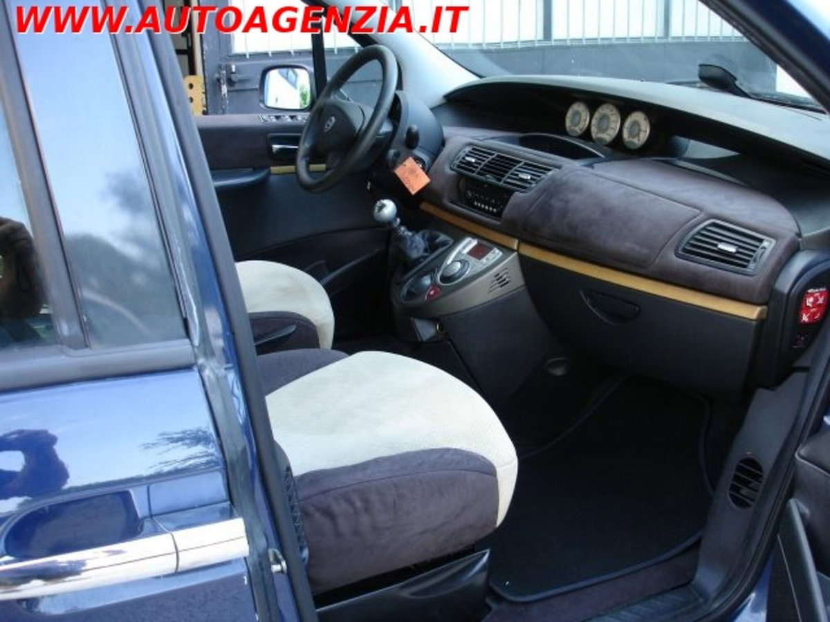 Lancia Phedra MJT Oro Plus (13)
