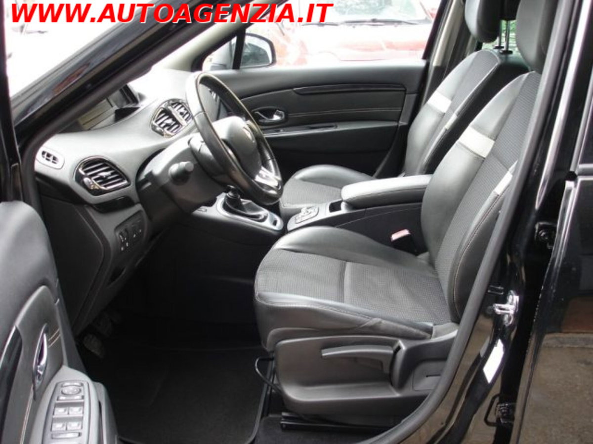 Renault Scenic E-Tech Electric 1.5 dCi 110CV Luxe (7)