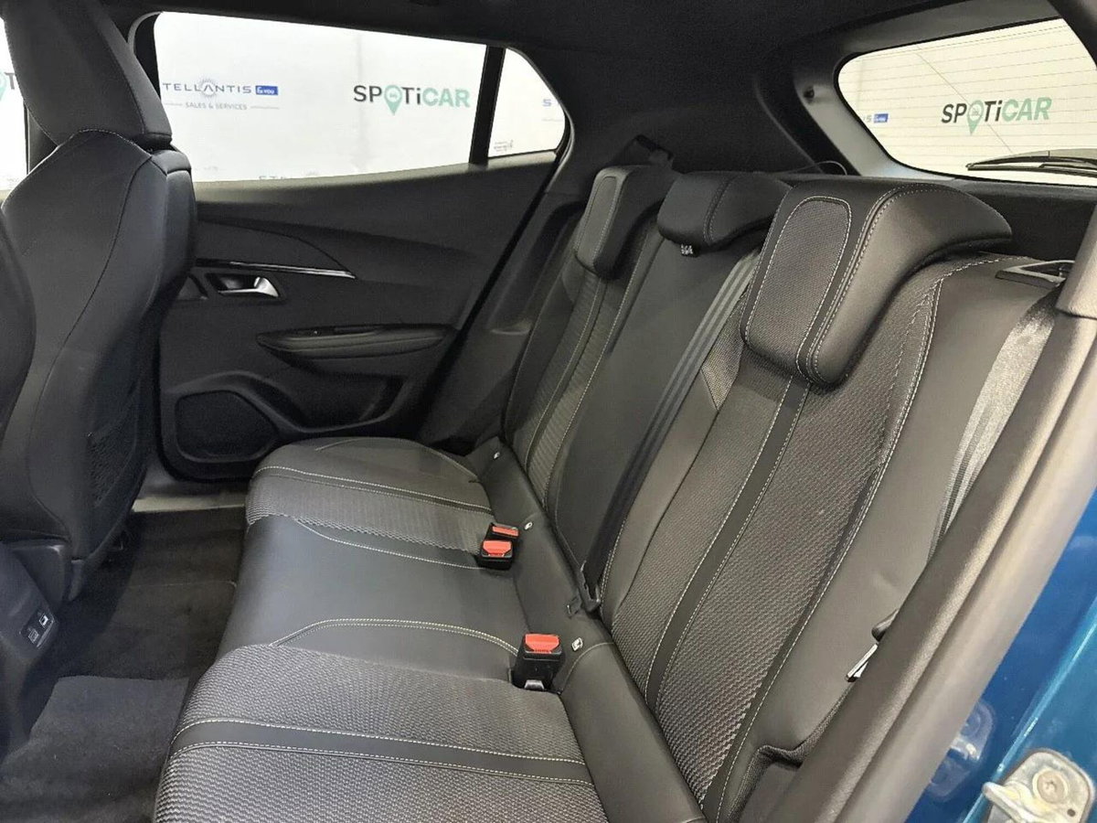 Peugeot 2008 1.2 hybrid GT Exclusive 145cv e-dcs6 (13)