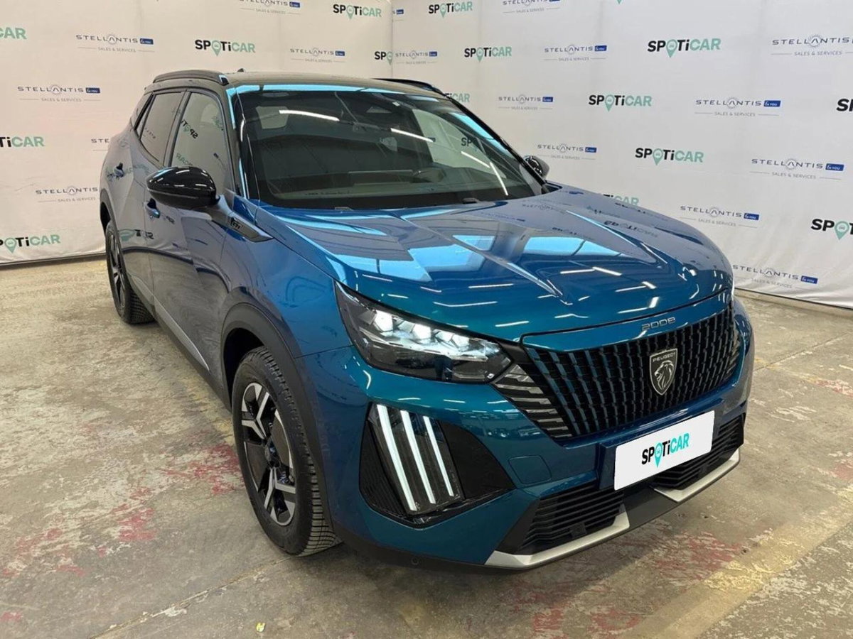Peugeot 2008 1.2 hybrid GT Exclusive 145cv e-dcs6 (2)
