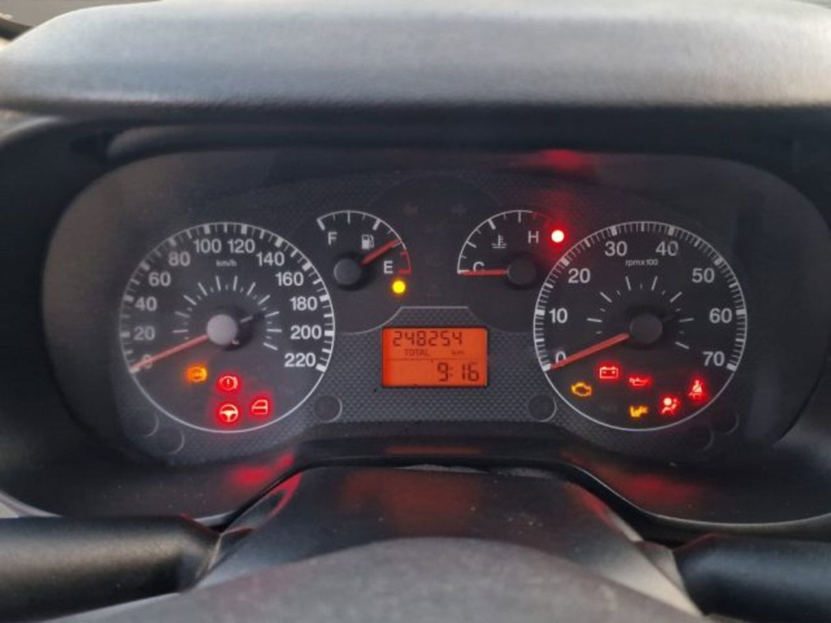 Fiat Grande Punto 1.3 MJT 75 CV 5 porte Active (11)