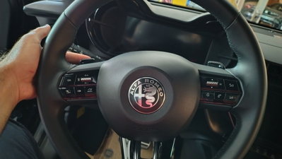 Alfa Romeo Junior 1.2 ibrida Speciale 145cv edct6 (10)