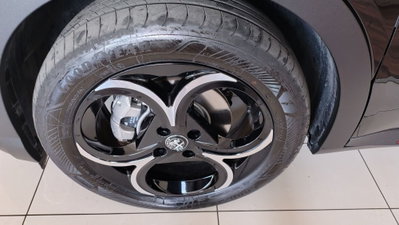 Alfa Romeo Junior 1.2 ibrida Speciale 145cv edct6 (14)