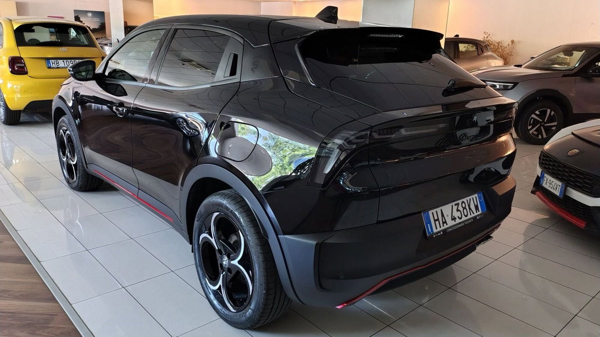 Alfa Romeo Junior 1.2 ibrida Speciale 145cv edct6 (6)