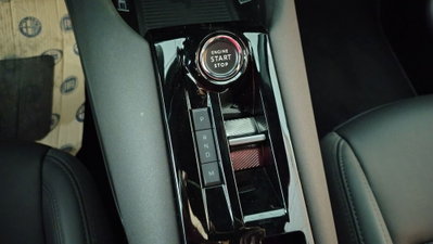 Alfa Romeo Junior 1.2 ibrida Speciale 145cv edct6 (9)