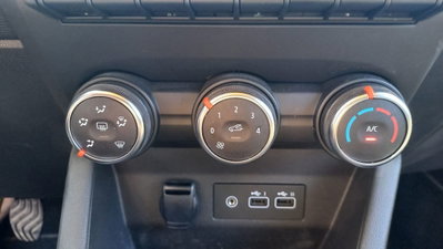 Renault Clio TCe 90 CV 5 porte Equilibre (10)