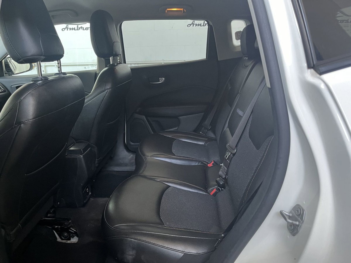 Jeep Compass 1.6 Multijet II 2WD Limited (8)