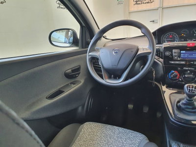 Lancia Ypsilon 1.0 FireFly 5 porte S&S Hybrid Ecochic Silver (12)