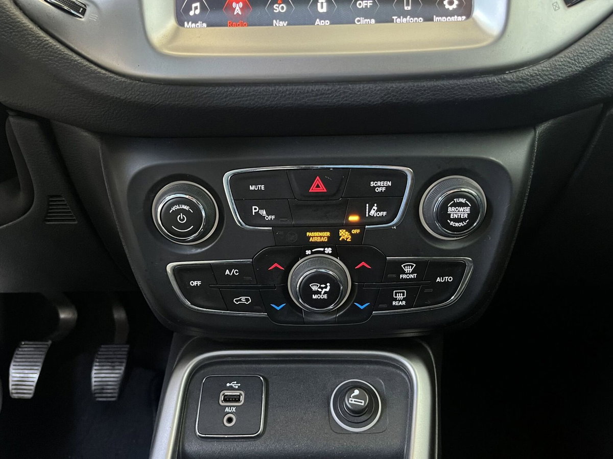 Jeep Compass 1.6 Multijet II 2WD Limited (14)