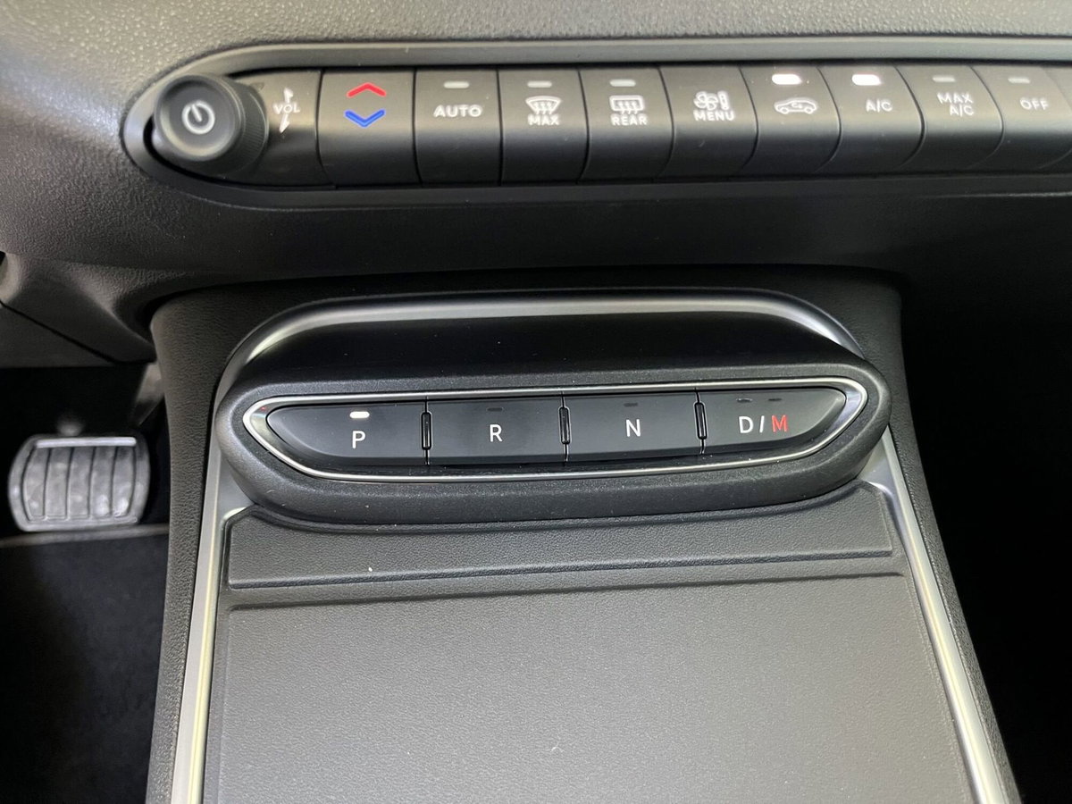 Jeep Avenger 1.2 turbo e-hybrid mhev Overland 4xe 145cv edct6 (18)