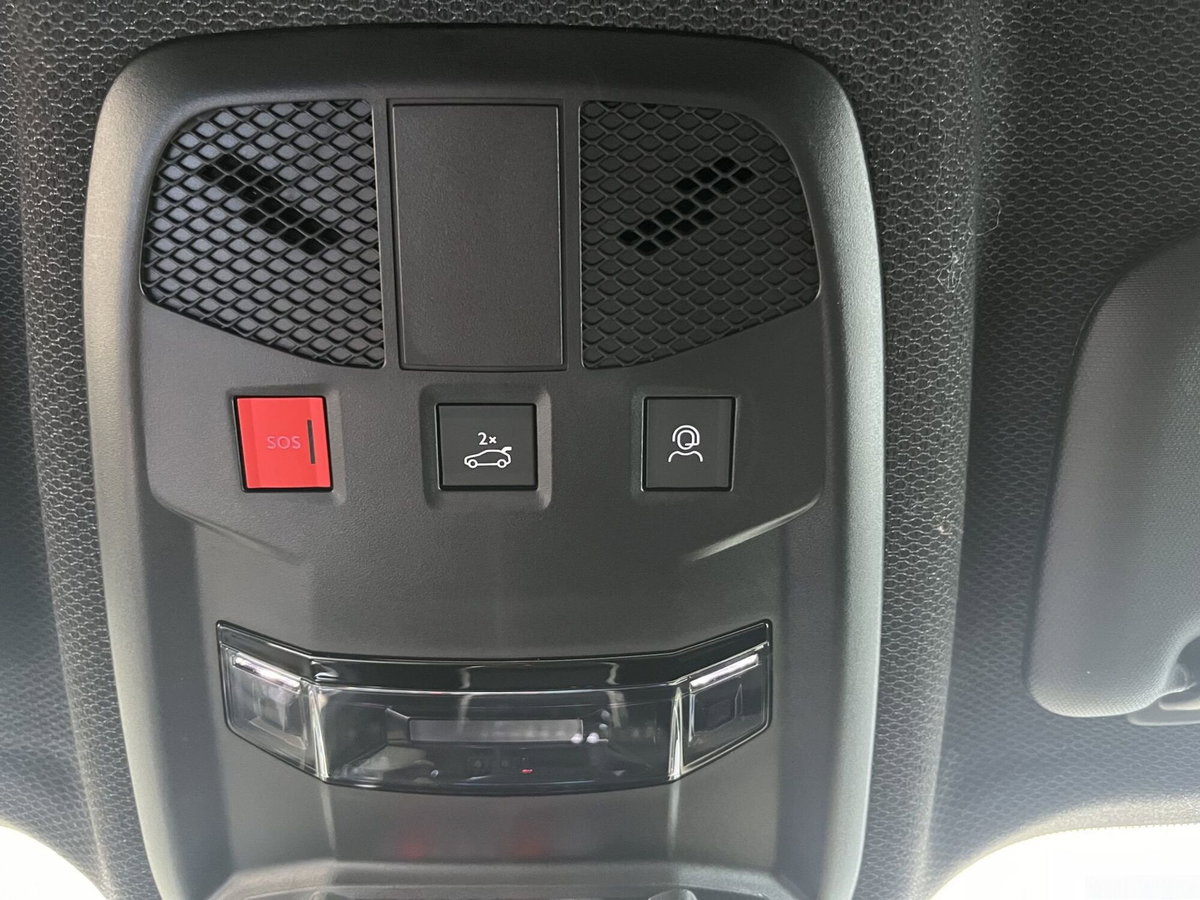 Jeep Avenger 1.2 turbo e-hybrid mhev Overland 4xe 145cv edct6 (19)