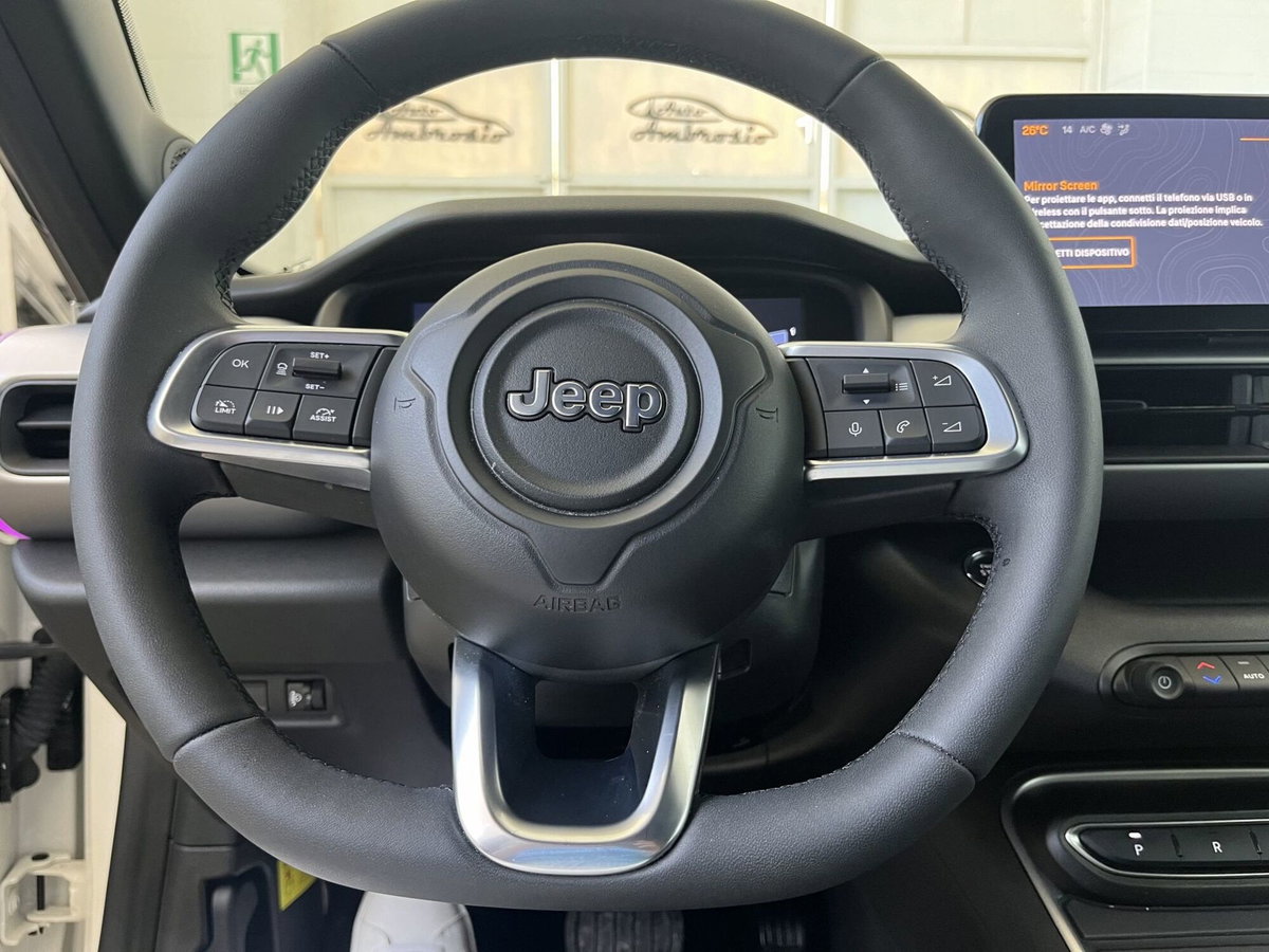 Jeep Avenger 1.2 turbo e-hybrid mhev Overland 4xe 145cv edct6 (9)